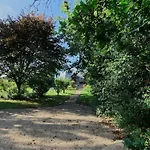 Modernes Mit Grossem Garten * Surtainville