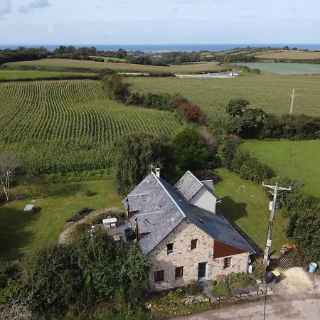Modernes Mit Grossem Garten Apartament *