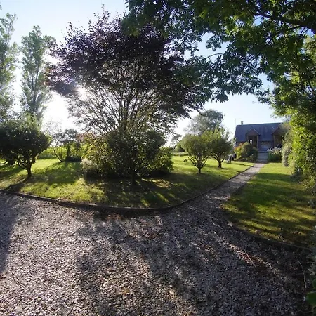 Daire Modernes Mit Grossem Garten Surtainville