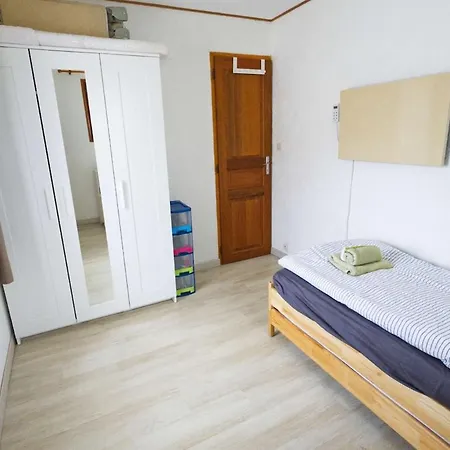 Daire Modernes Mit Grossem Garten Surtainville