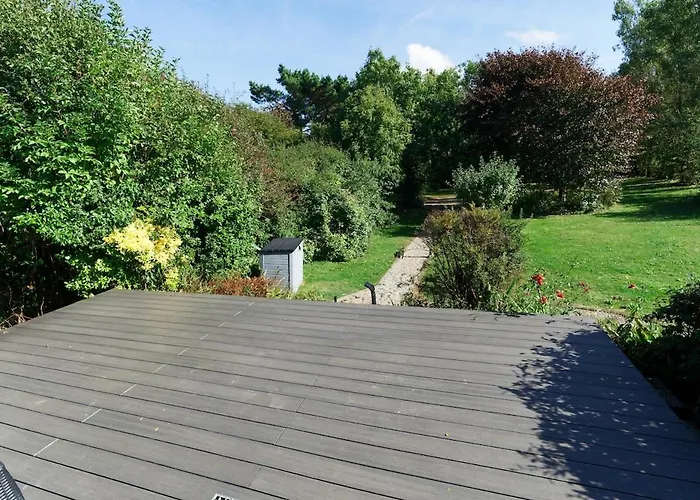 Apartament Modernes Mit Grossem Garten Surtainville