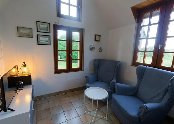 Modernes Mit Grossem Garten * Surtainville